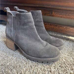 Franco Fortini Krew Suede leather round toe block heel side zip ankle boot